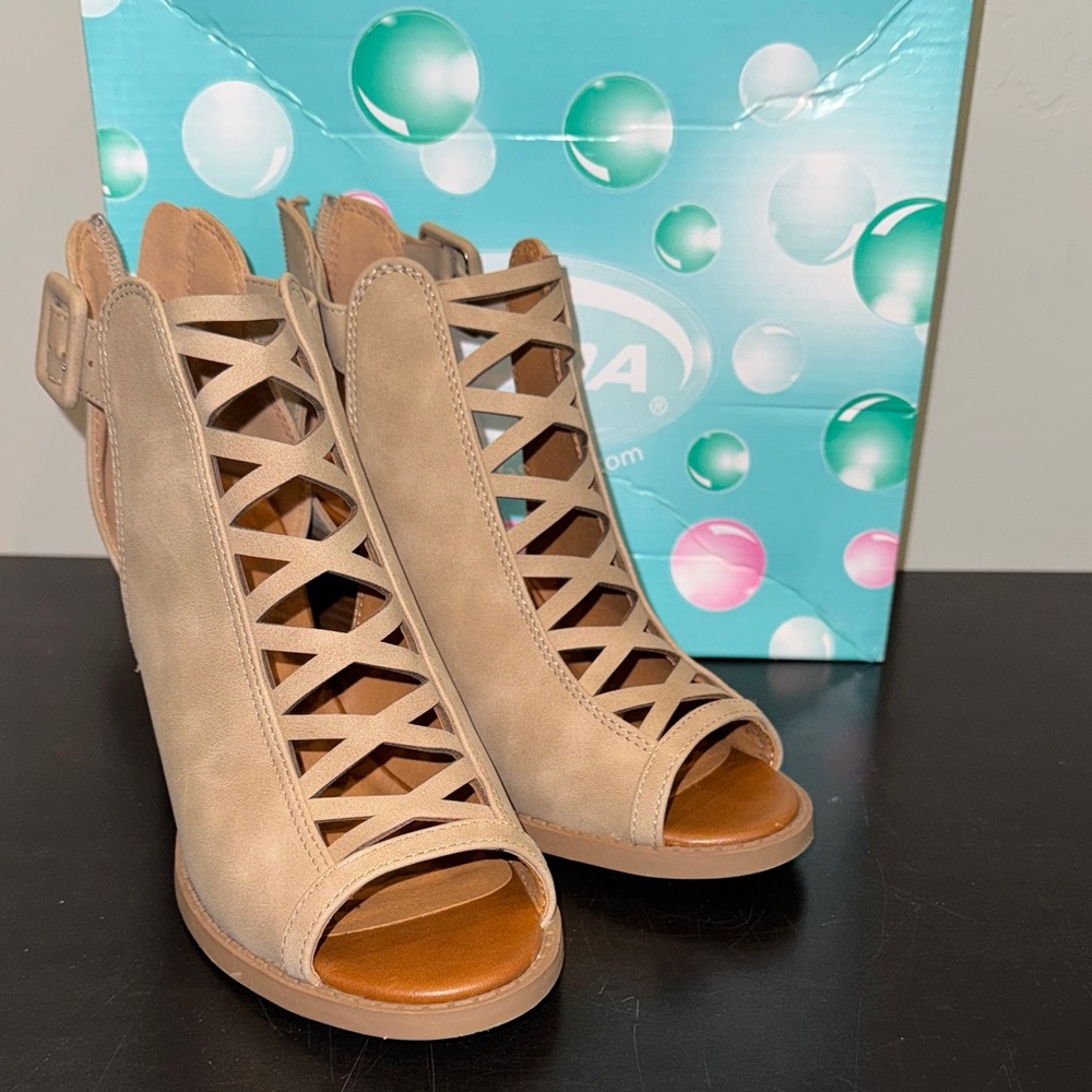 Soda Beige Cutout Peep-Toe Heels